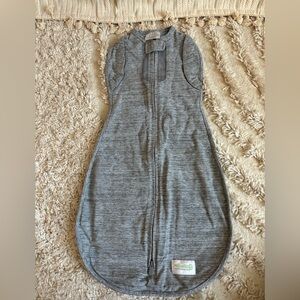 Woombie Gray Convertible Sleeveless Baby Swaddle Sack Medium 3-6 months